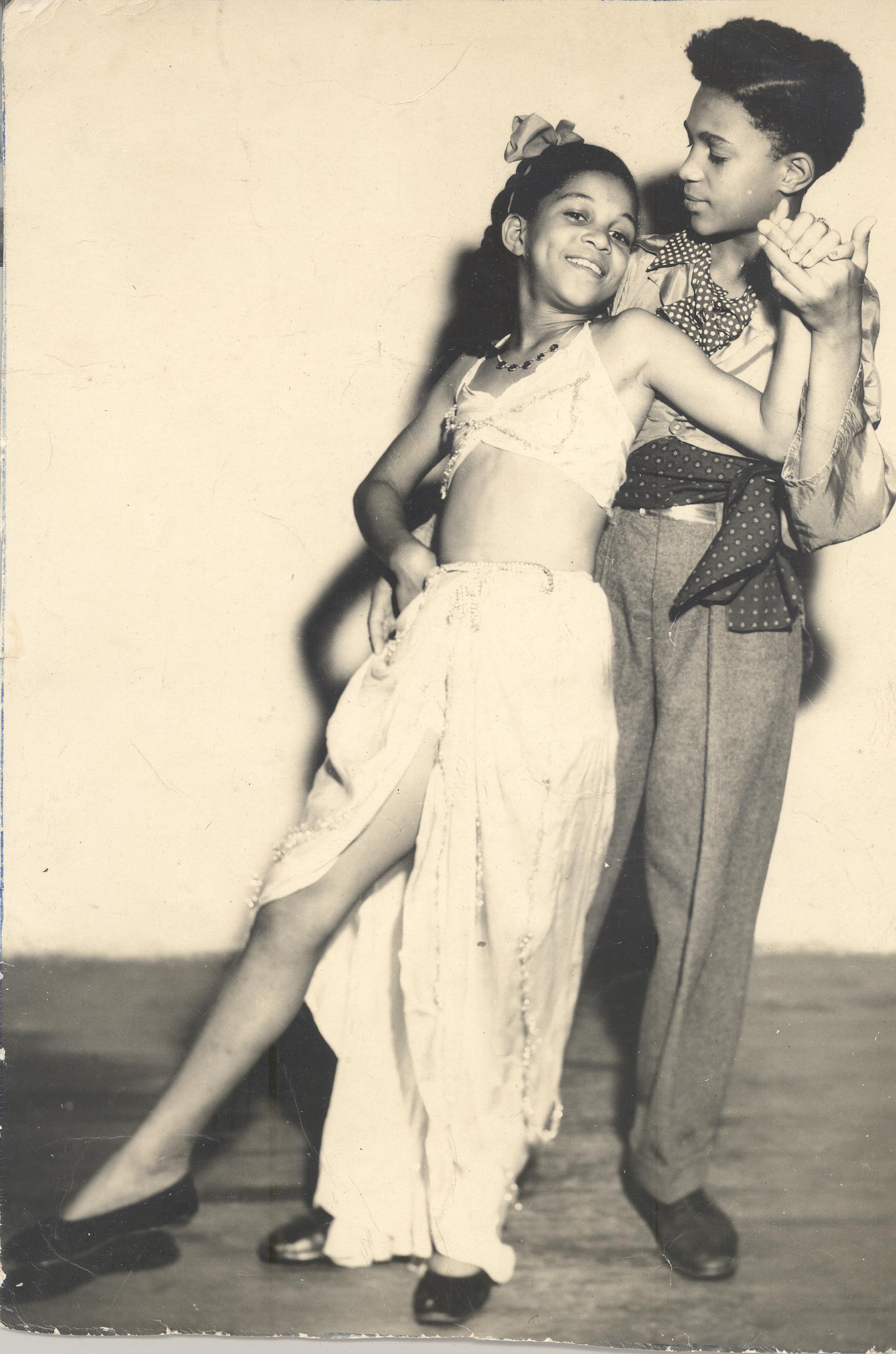 Clive and Sister 003